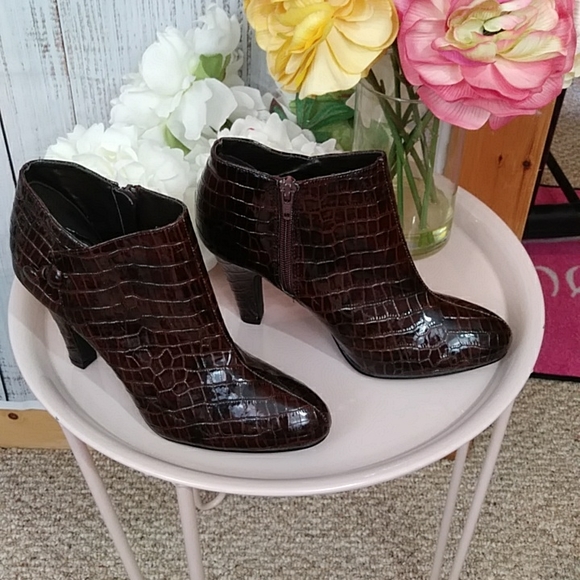 Spiegel Shoes - Spiegel Ankle Boots Size 8B